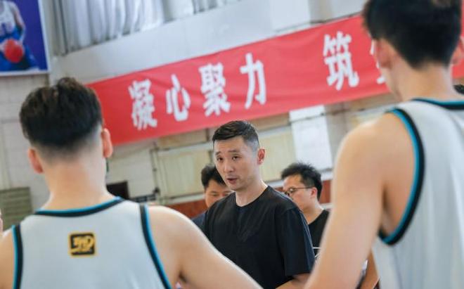 关于今晚体能课后,布莱顿强势反弹备战CBA常规赛,管理层满意,资深球员宣示担当的信息 关于今晚体能课后,布莱顿强势反弹备战CBA常规赛,管理层满意,资深球员宣示担当的信息