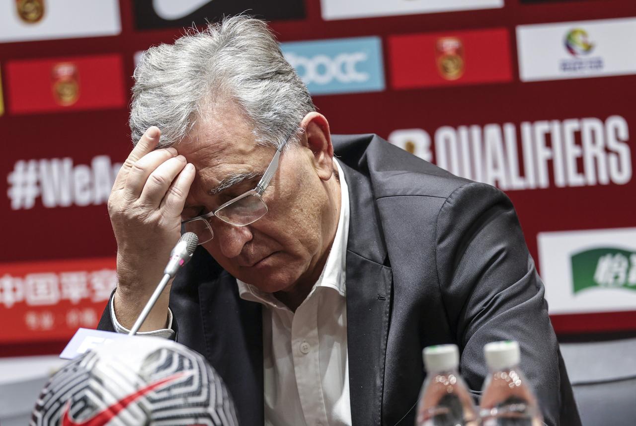 关于葡超关键时刻再迎强敌;底特律活塞队长鼓劲;主帅态度:悬念犹存;心理建设被强调的信息 关于葡超关键时刻再迎强敌;底特律活塞队长鼓劲;主帅态度:悬念犹存;心理建设被强调的信息