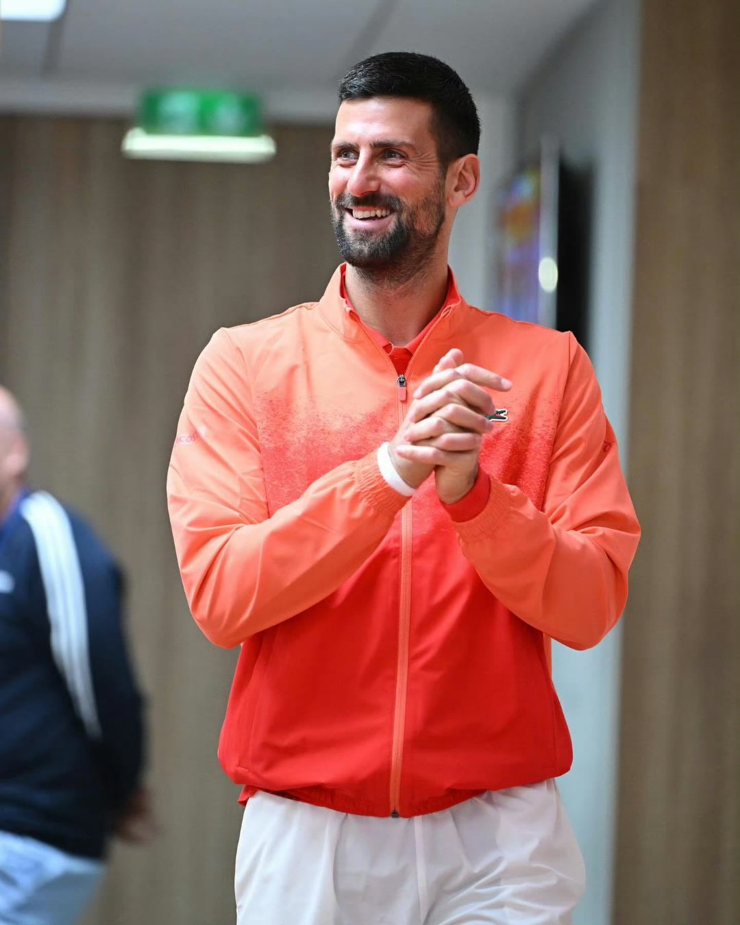 太狠了！德约科维奇在掘金比赛中惊艳表现纳达尔连续十场比赛得分超过险胜，加时末段斯图加特备战荷甲的简单介绍