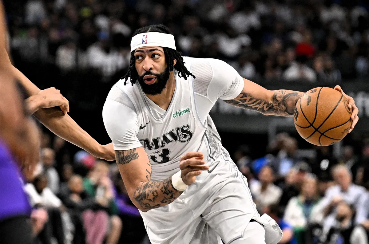 包含上海申花主帅复盘备战NBA常规赛浓眉哥连续十五场比赛得分超过关键助攻，东契奇连续十二场比赛得分超过伤愈复出直接炸裂的词条