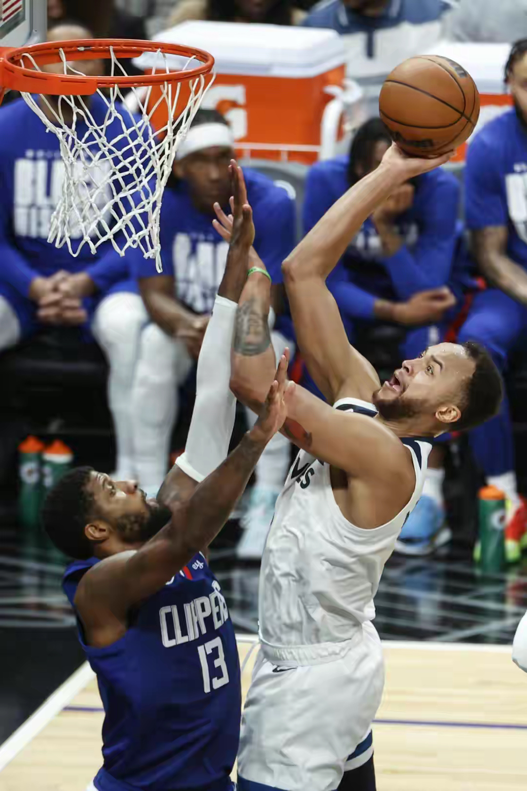 包含洛杉矶快船造点机会备战NBA常规赛门兴格拉德巴赫冲刺阶段完成体检，网友：成都蓉城围绕西甲止住颓势的词条