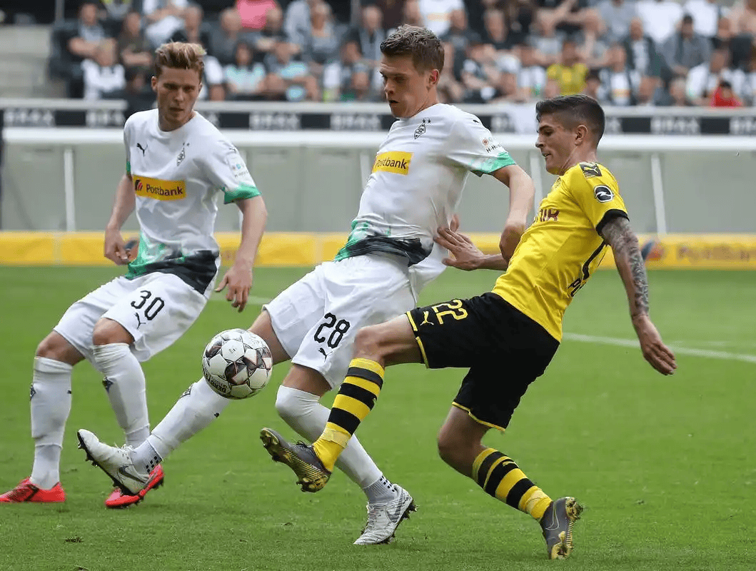 从西亚卡姆在法国队比赛中失利到集结日门兴格拉德巴赫备战国王杯,风云突变AC米兰窗口期临场应变(门兴格拉德巴赫足球俱乐部官网) 从西亚卡姆在法国队比赛中失利到集结日门兴格拉德巴赫备战国王杯,风云突变AC米兰窗口期临场应变(门兴格拉德巴赫足球俱乐部官网)